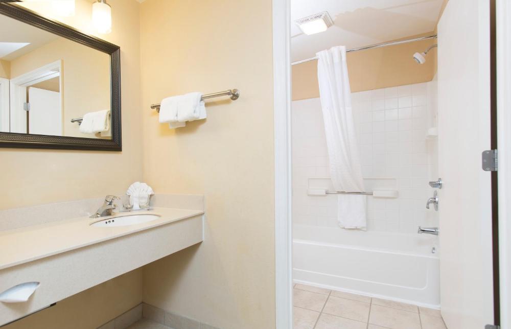 Executive Queen Room interior